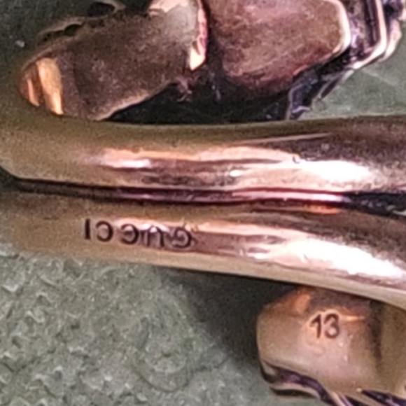 Brand new Gucci double head ring. Comes with Gucci dust bag and box. - Picture 6 of 7